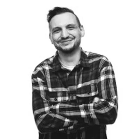 Nik Pantis